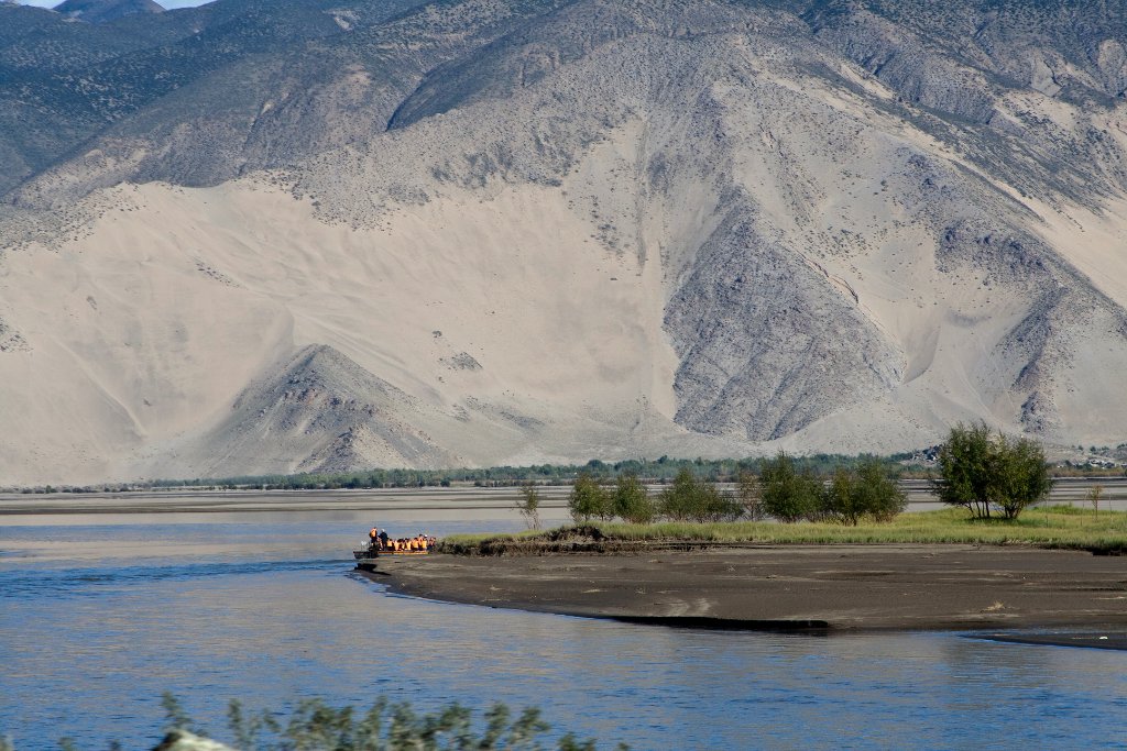 16-The Yarlung Tsangpo river.jpg - The Yarlung Tsangpo river